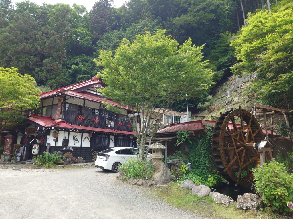 赤石温泉　混浴ハプニングバー