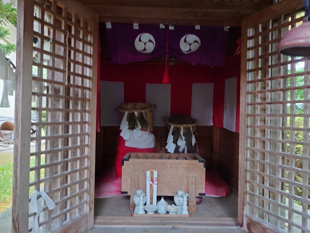 岩手県金精様