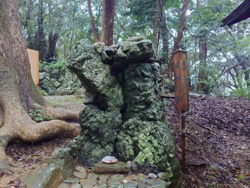 三重金精様